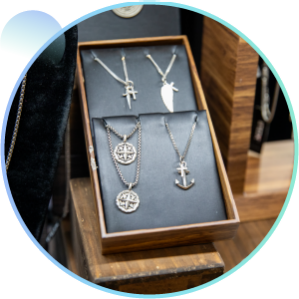 Jewelry-Display-Tips-for-Maximum-Visual-Appeal